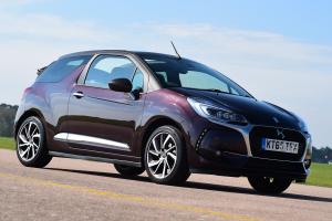 DS 3 Cabrio 2016 года (UK)